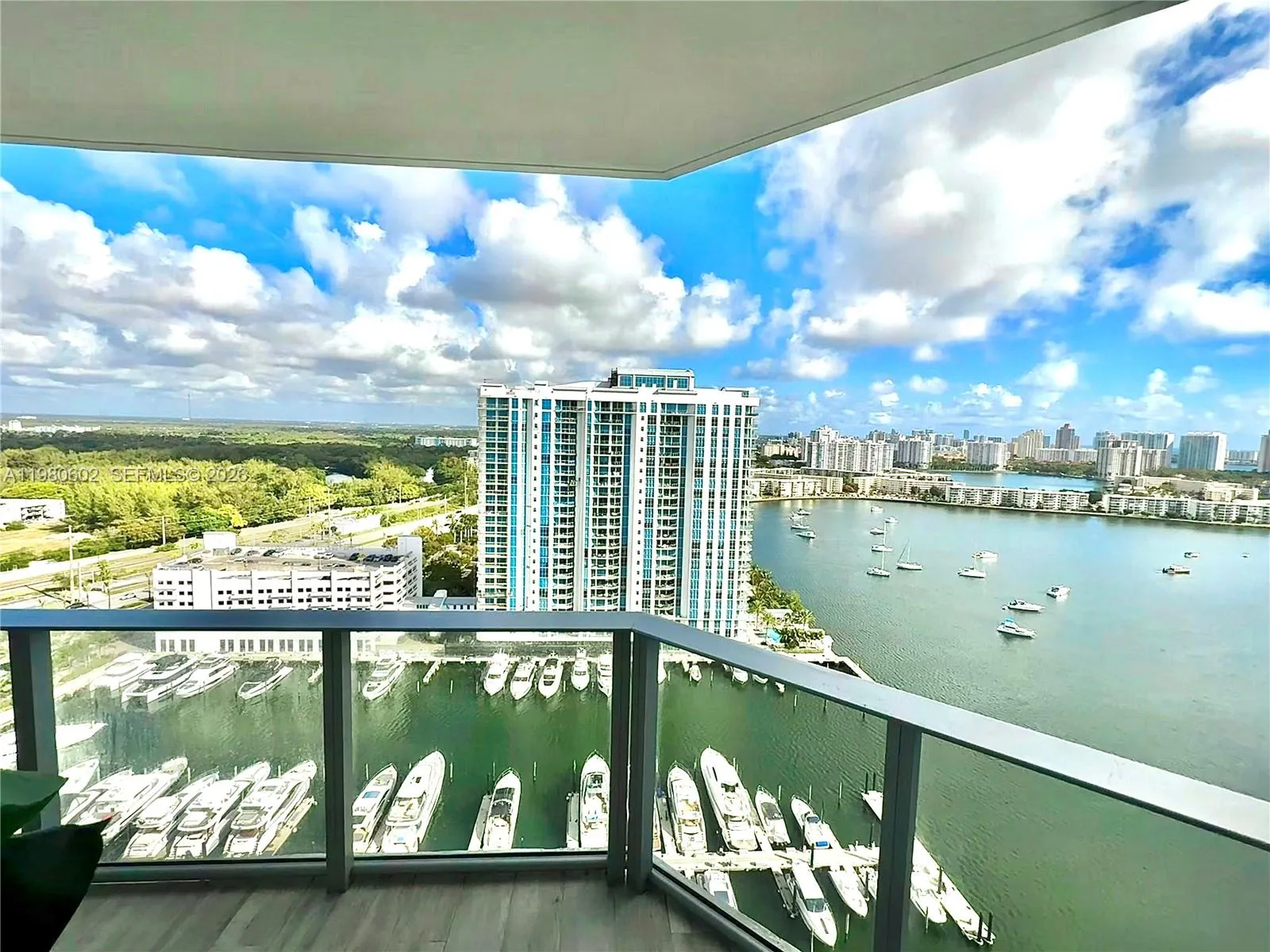 17111 Biscayne Blvd # 2305, North Miami Beach FL 33160
