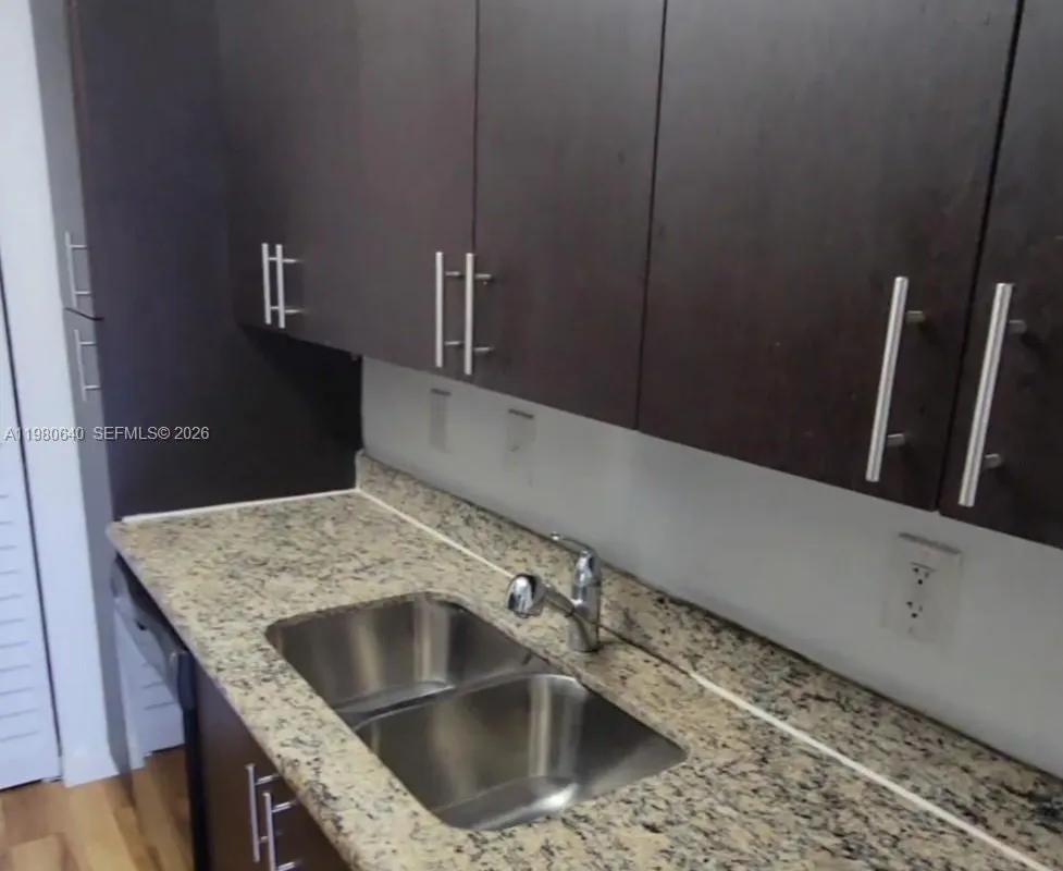 3979 NW 87th Ave # 3979, Sunrise FL 33351