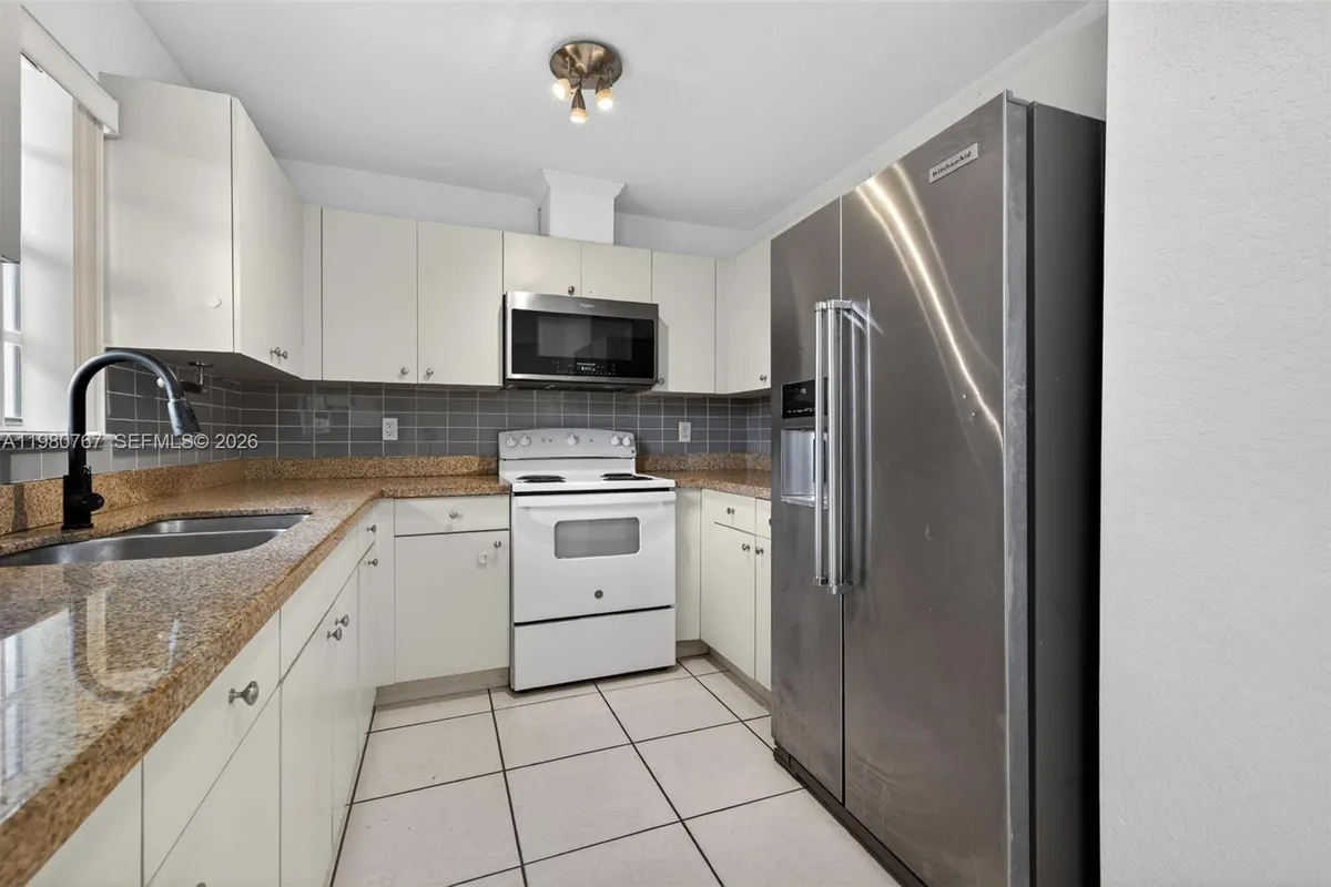 1700 SW 97th Ave, Miramar FL 33025