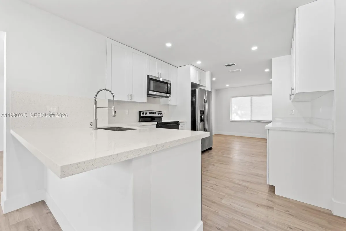 7971 NW 3rd Pl, Margate FL 33063