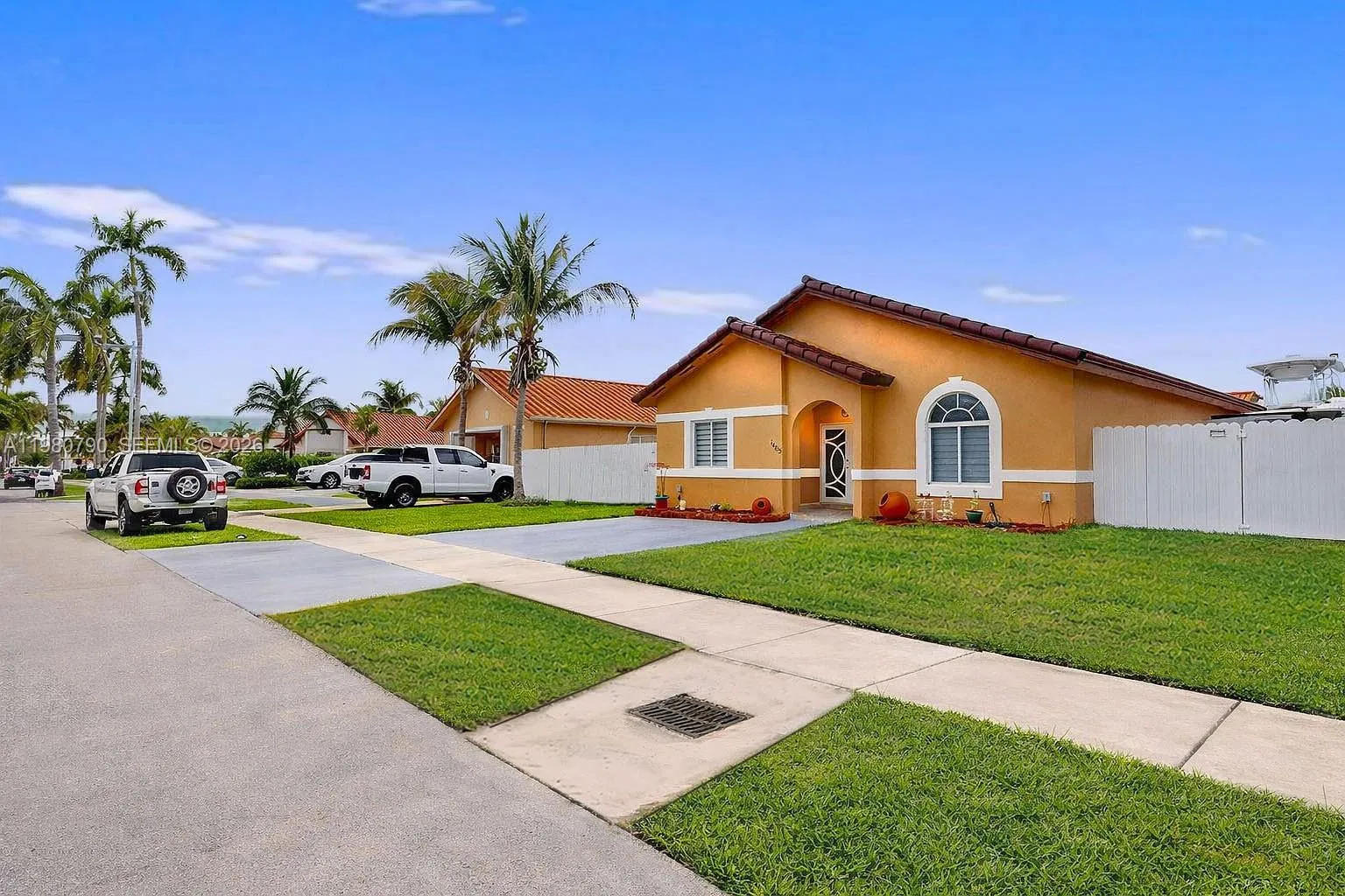 1405 SE 7th St, Homestead FL 33033