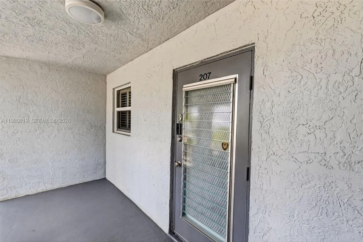 6650 Royal Palm Blvd # 207C, Margate FL 33063