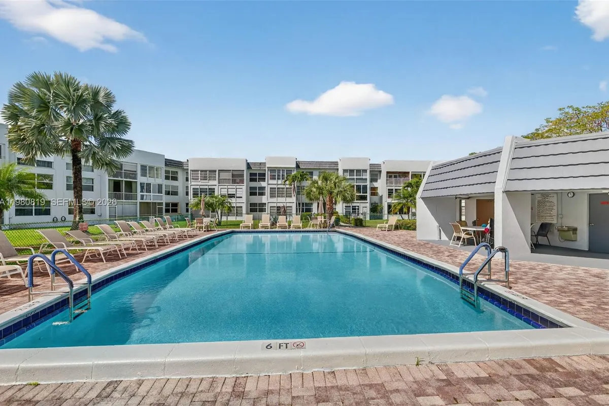 6650 Royal Palm Blvd # 207C, Margate FL 33063