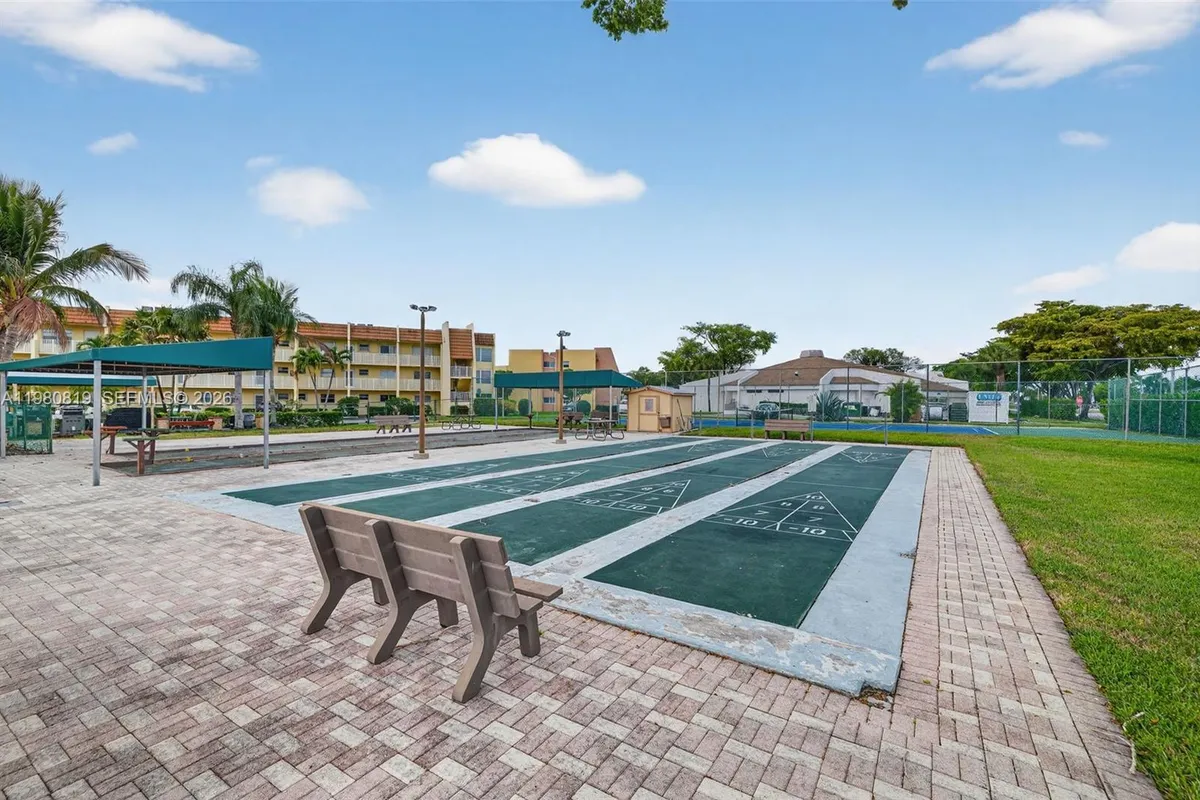 6650 Royal Palm Blvd # 207C, Margate FL 33063