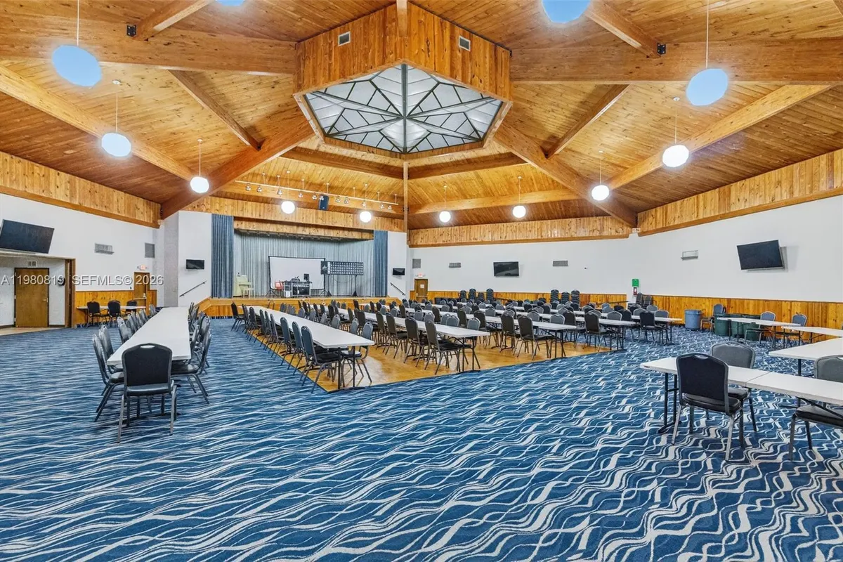 6650 Royal Palm Blvd # 207C, Margate FL 33063