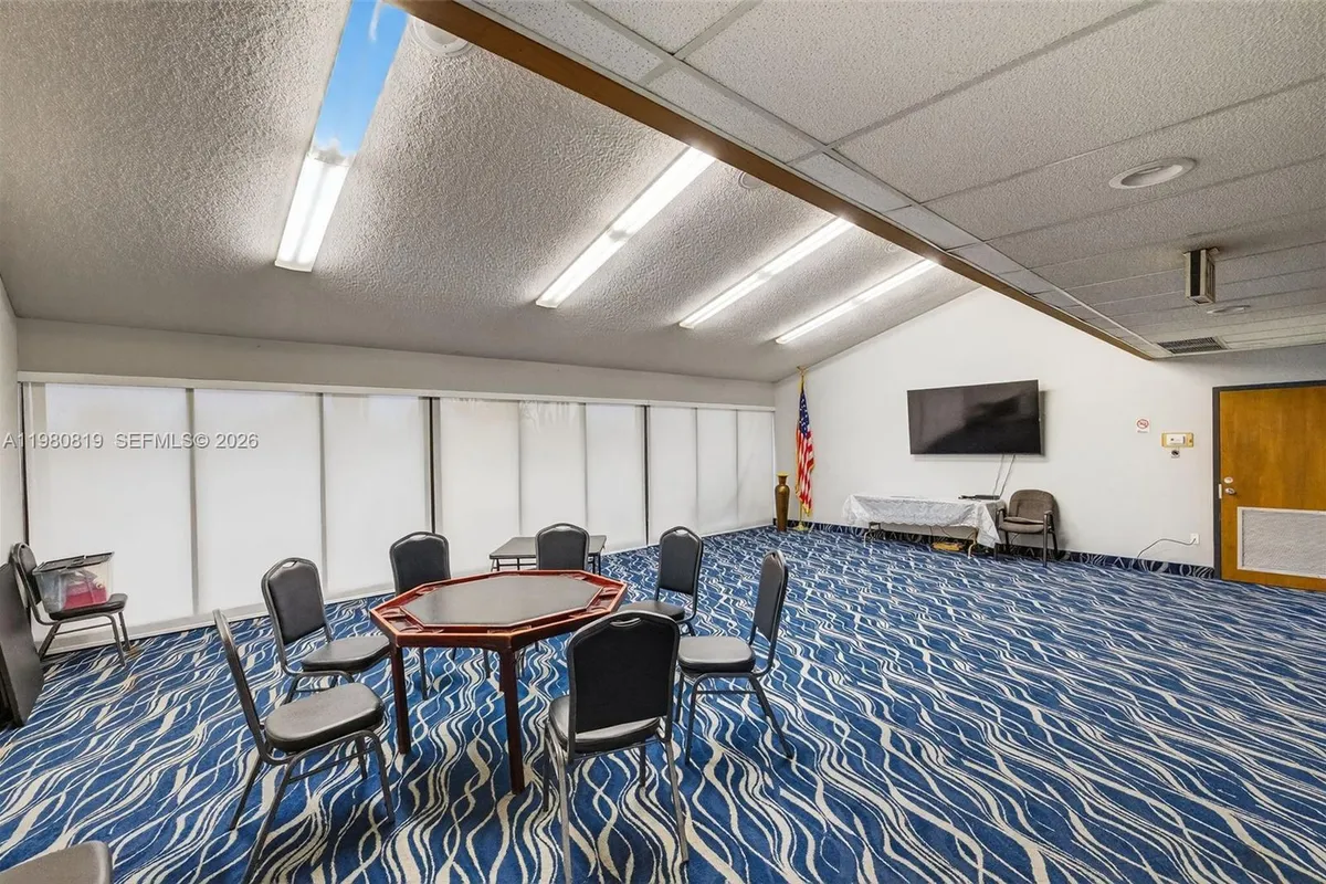 6650 Royal Palm Blvd # 207C, Margate FL 33063