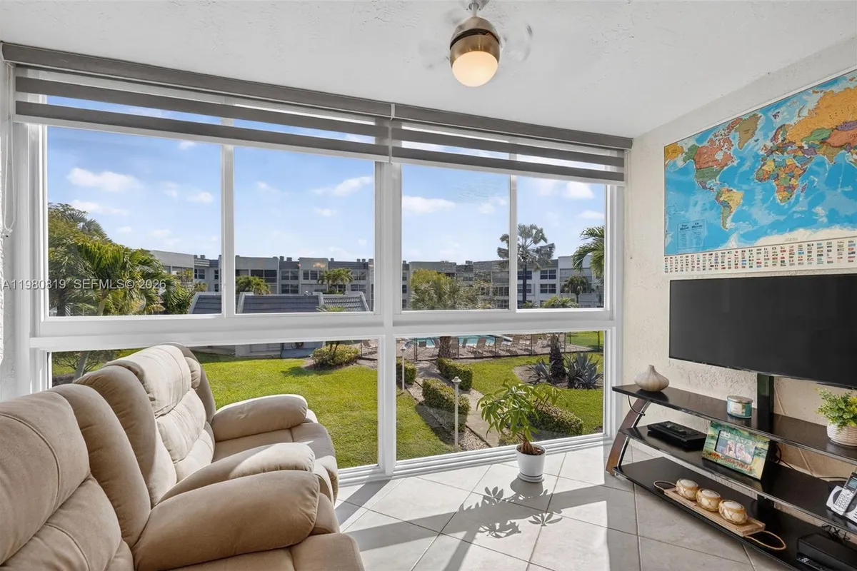 6650 Royal Palm Blvd # 207C, Margate FL 33063