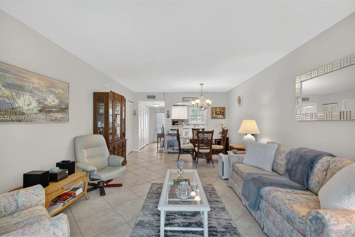 6650 Royal Palm Blvd # 207C, Margate FL 33063