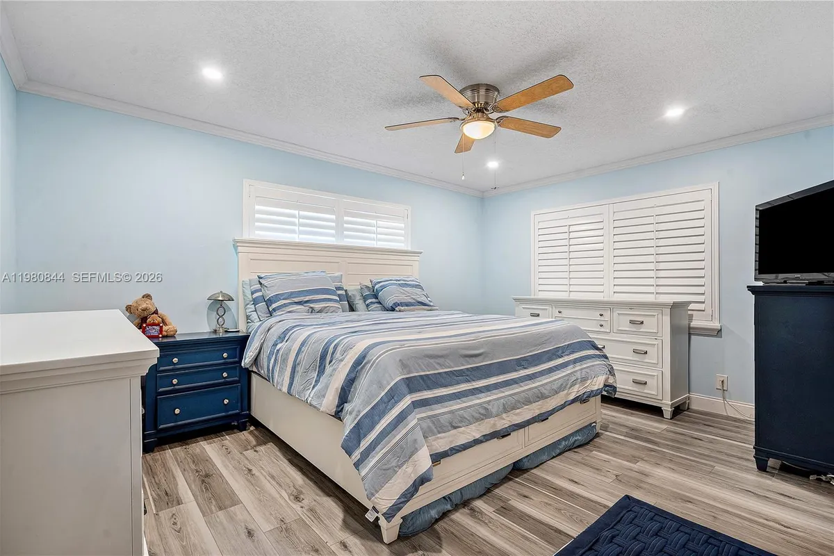 3127 NW 68th St, Fort Lauderdale FL 33309