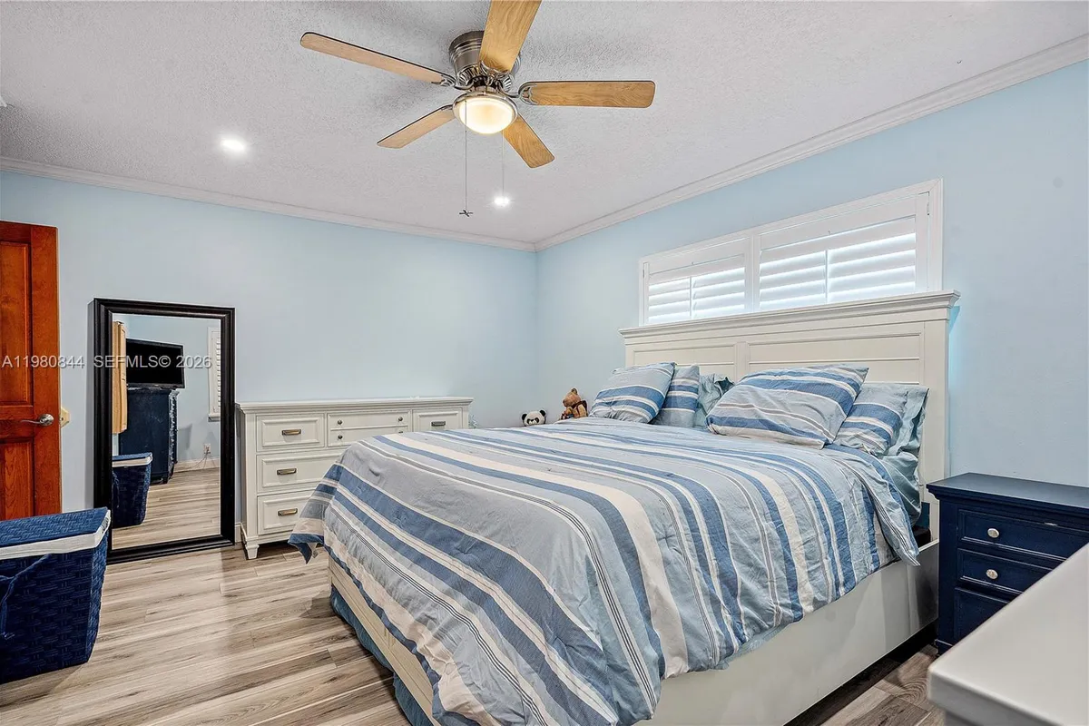 3127 NW 68th St, Fort Lauderdale FL 33309