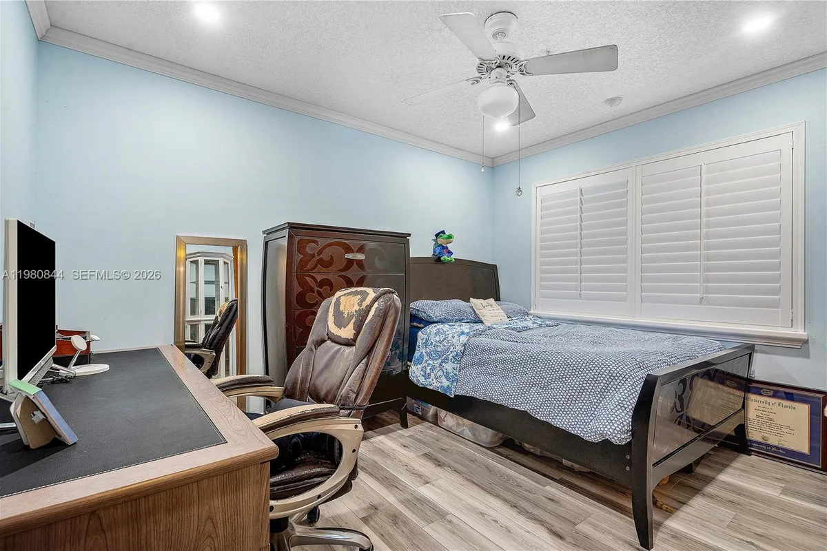 3127 NW 68th St, Fort Lauderdale FL 33309