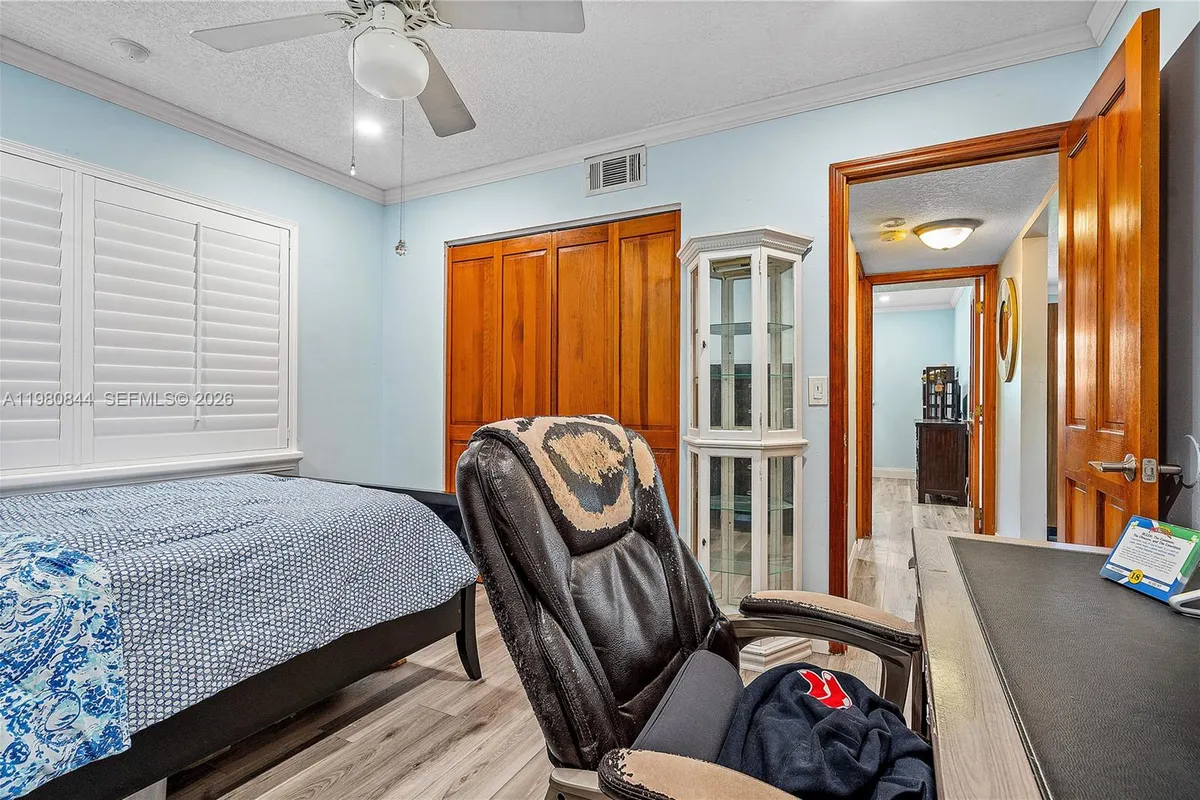 3127 NW 68th St, Fort Lauderdale FL 33309