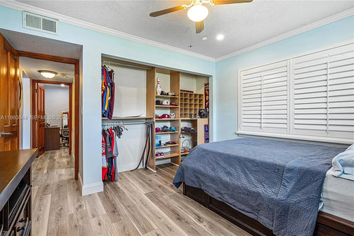 3127 NW 68th St, Fort Lauderdale FL 33309