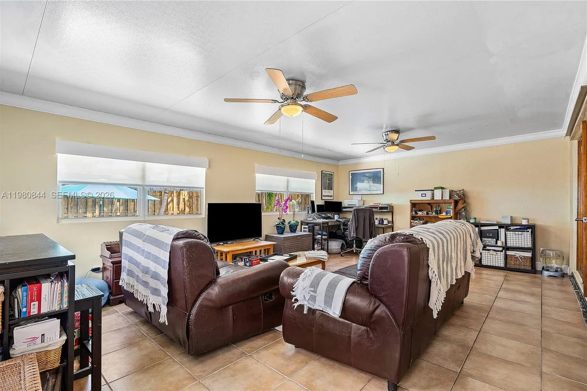 3127 NW 68th St, Fort Lauderdale FL 33309