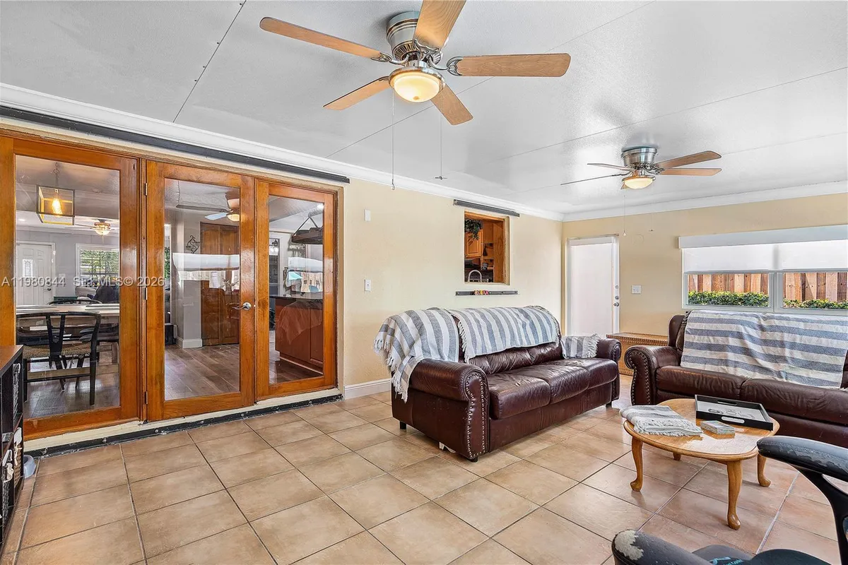 3127 NW 68th St, Fort Lauderdale FL 33309