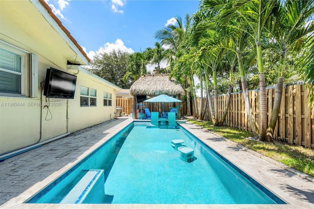 3127 NW 68th St, Fort Lauderdale FL 33309