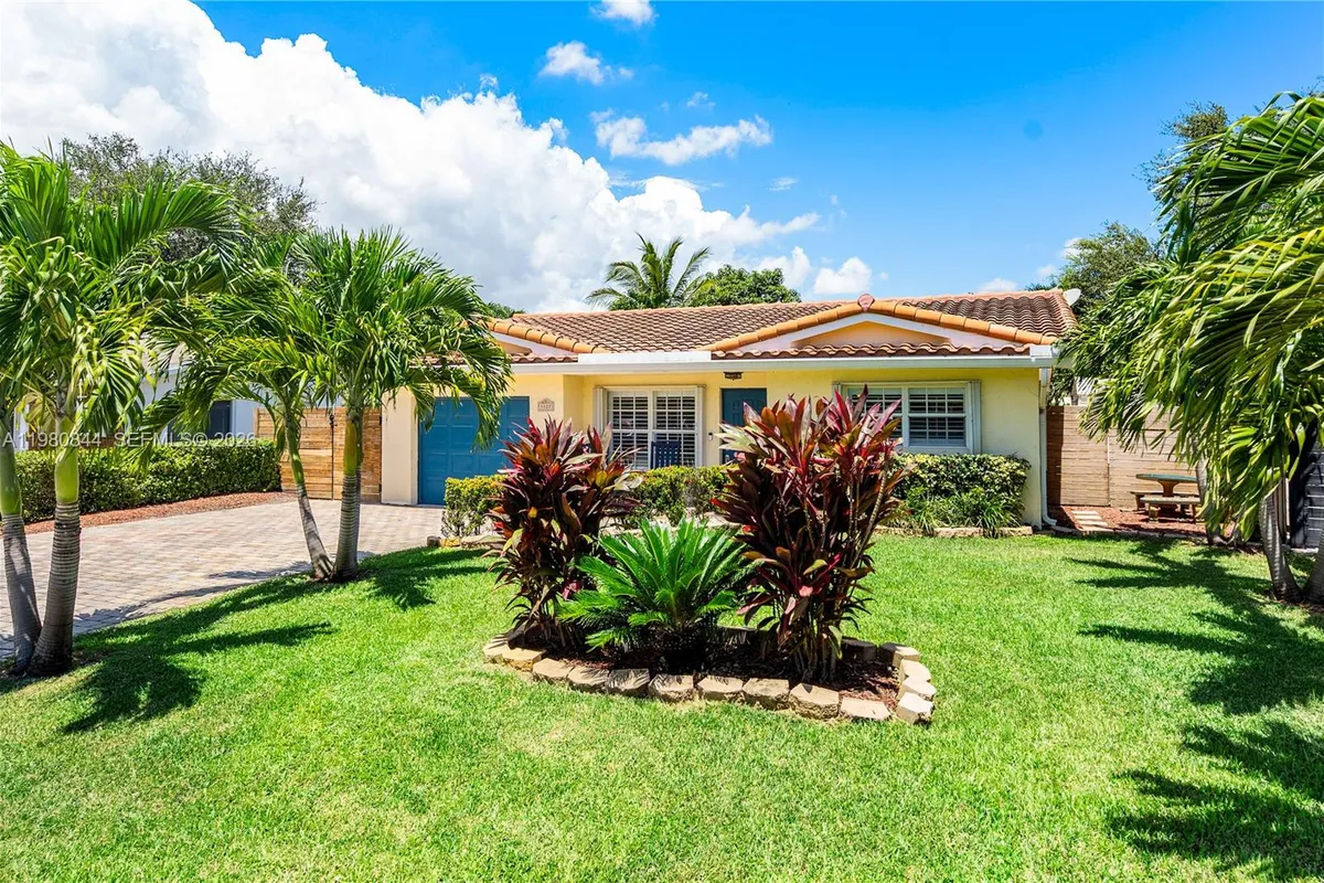 3127 NW 68th St, Fort Lauderdale FL 33309