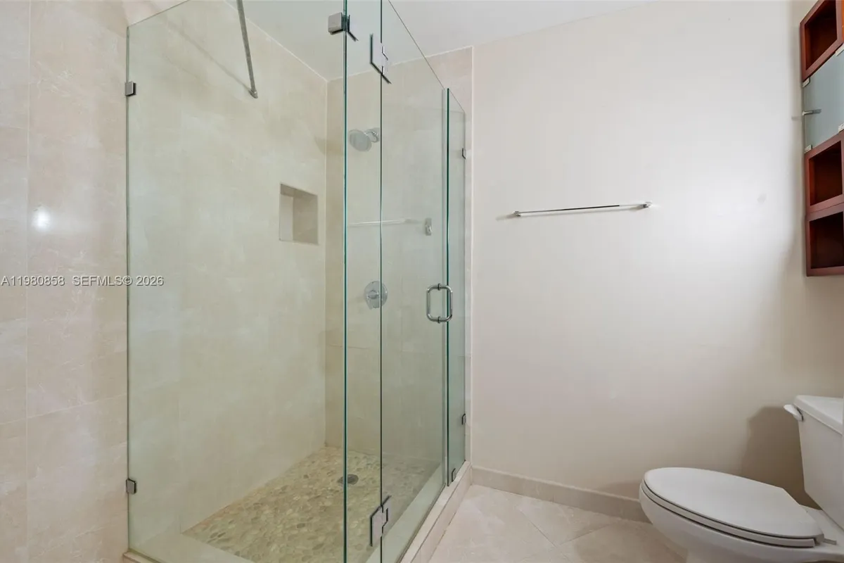 10252 NW 52nd Ter, Doral FL 33178