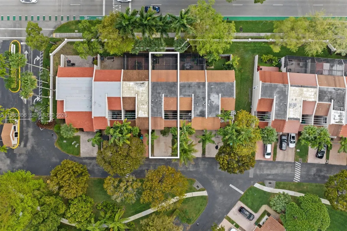 10252 NW 52nd Ter, Doral FL 33178