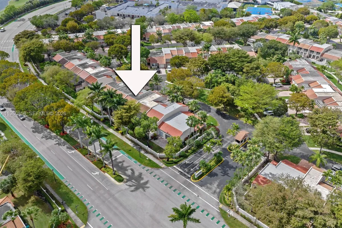 10252 NW 52nd Ter, Doral FL 33178