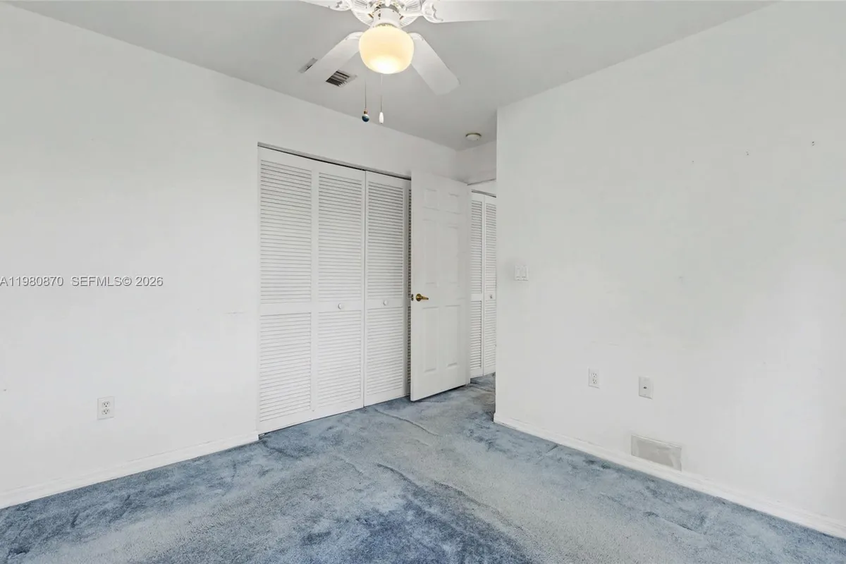 1550 N Trafalgar Cir, Hollywood FL 33020