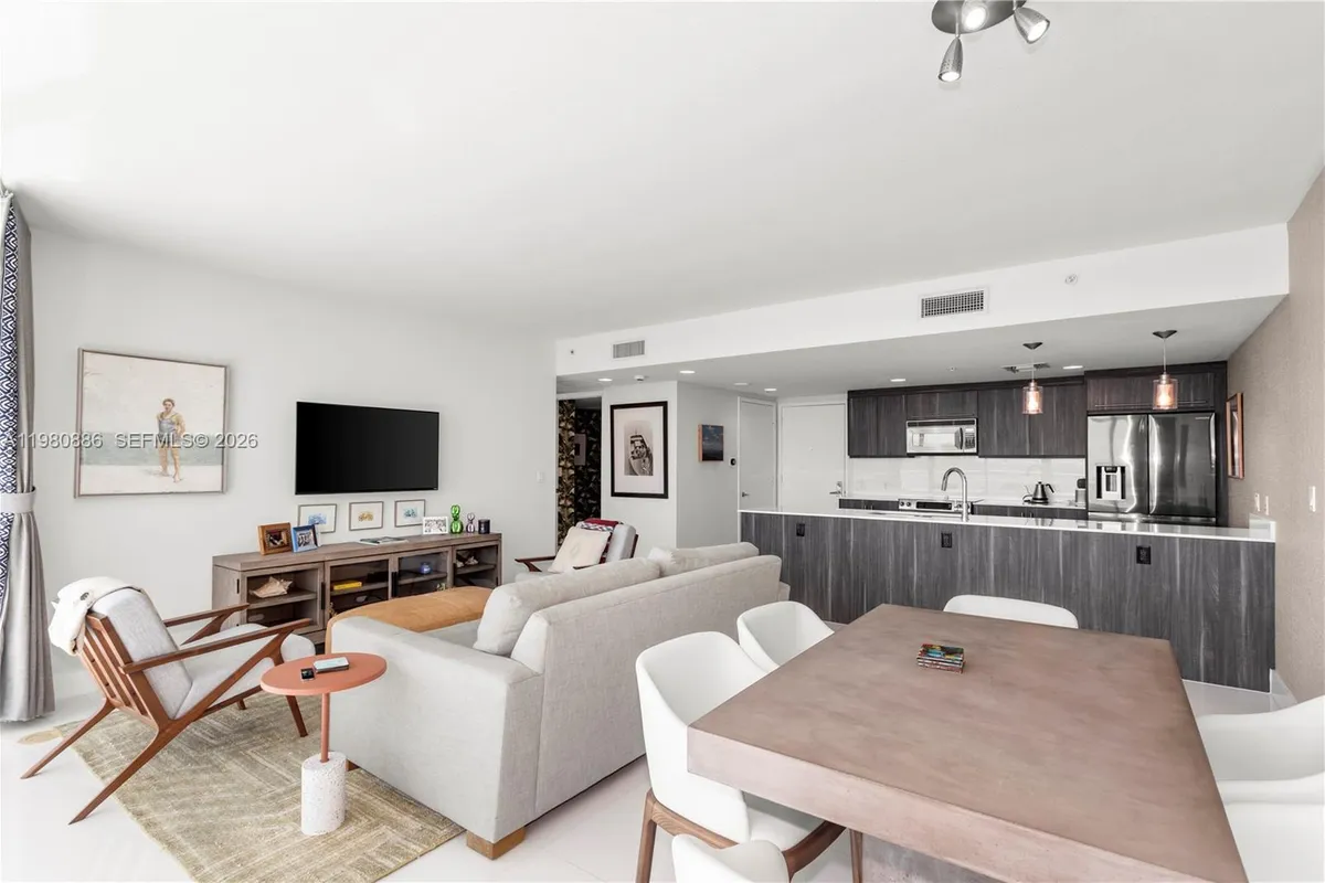 665 NE 25th St # 2102, Miami FL 33137