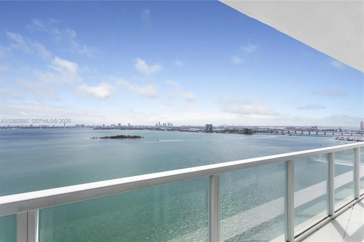 665 NE 25th St # 2102, Miami FL 33137