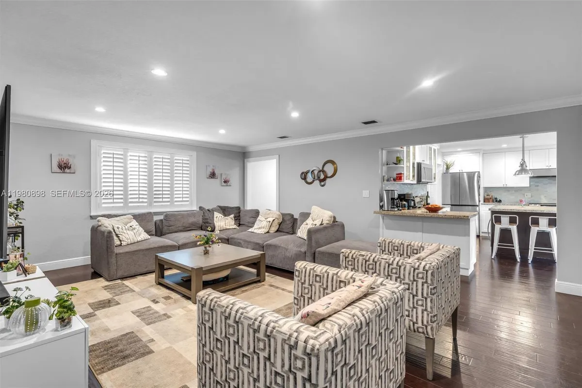 8700 SW 83rd Ct, Miami FL 33143