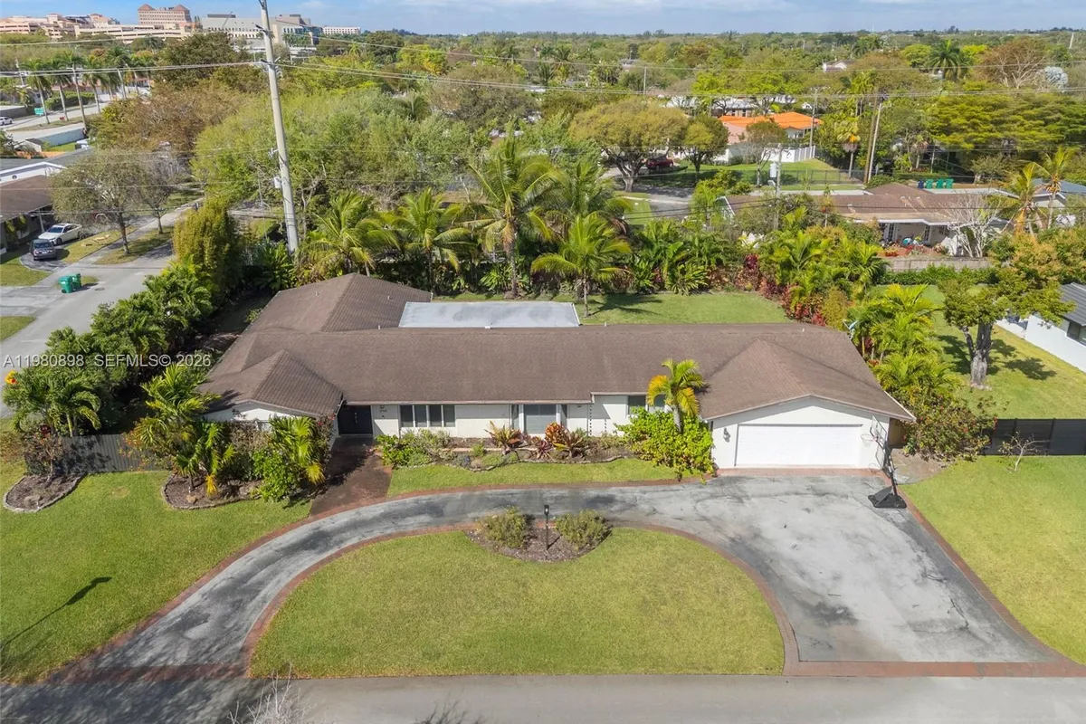 8700 SW 83rd Ct, Miami FL 33143