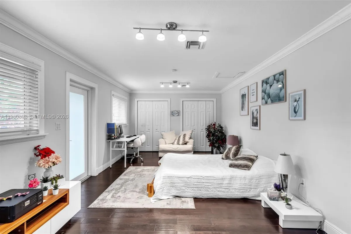 8700 SW 83rd Ct, Miami FL 33143