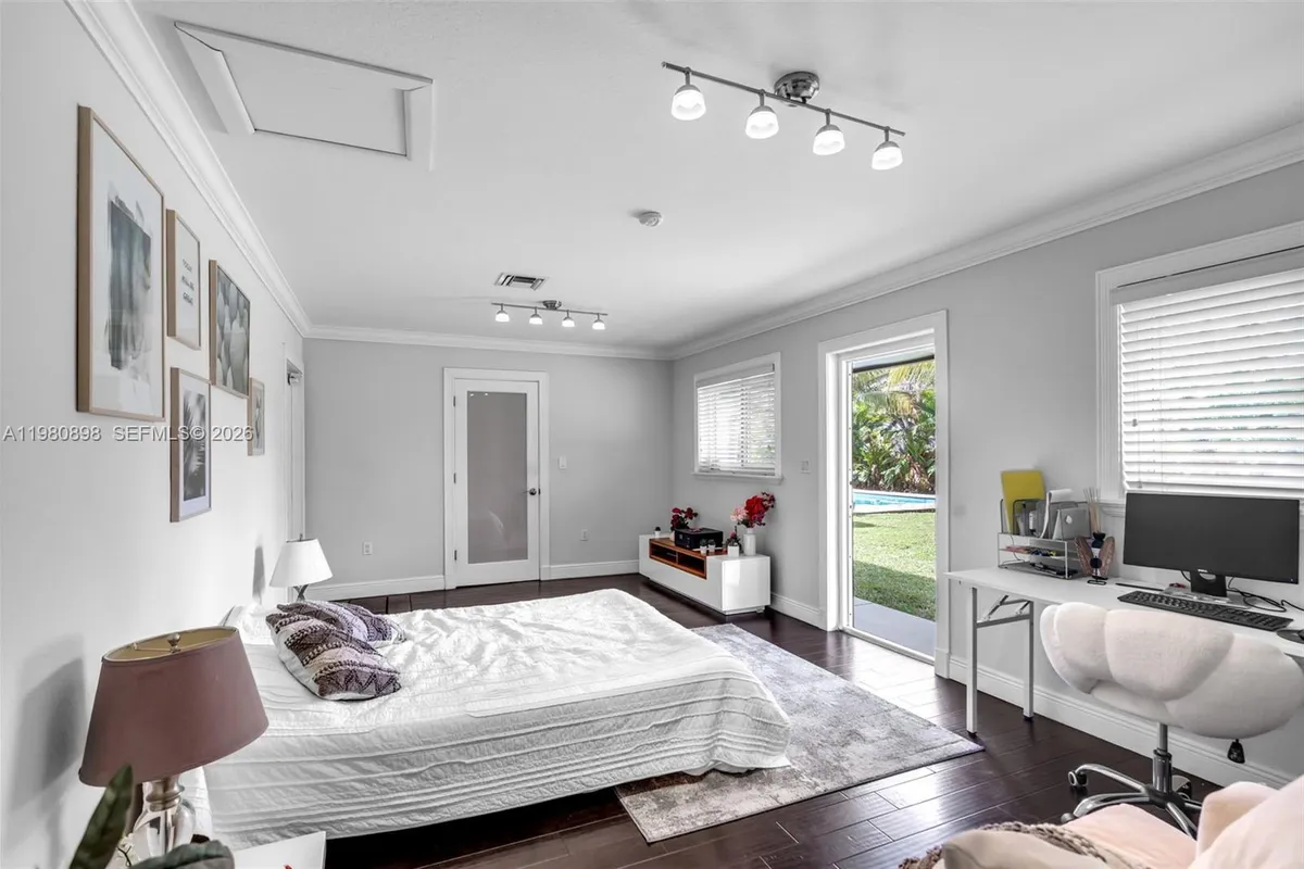 8700 SW 83rd Ct, Miami FL 33143