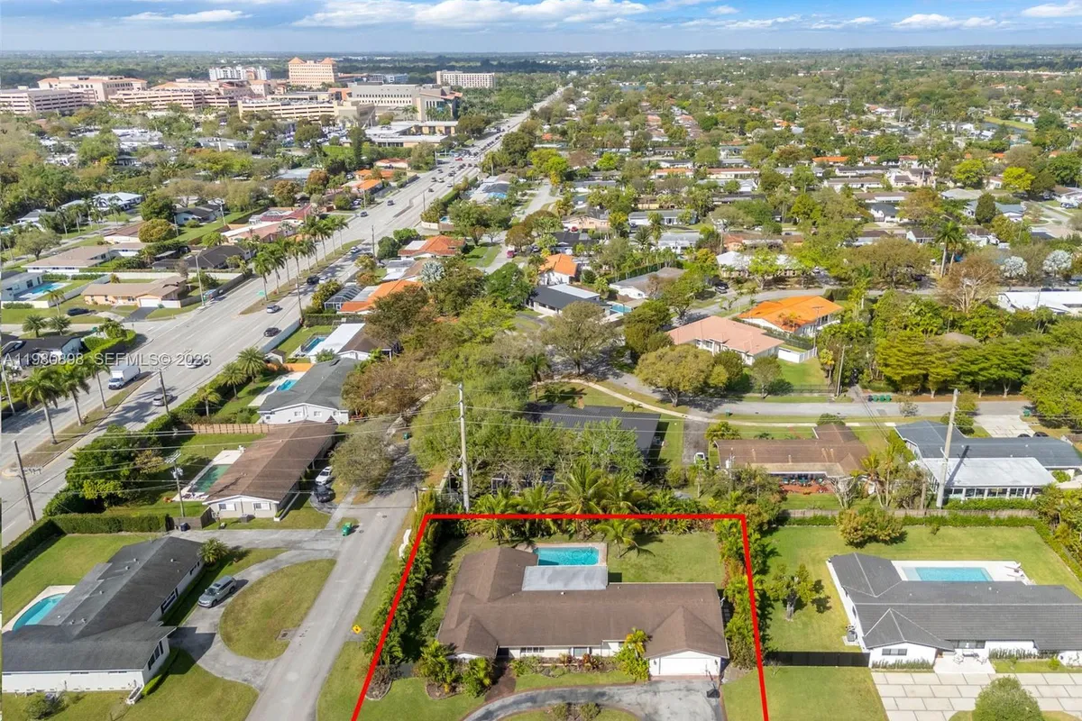 8700 SW 83rd Ct, Miami FL 33143