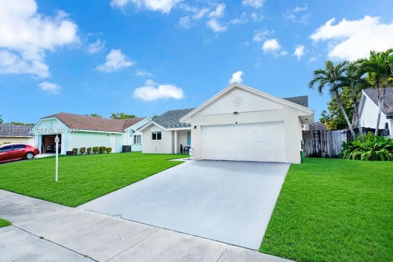 9770 SW 216th Ter, Cutler Bay FL 33190