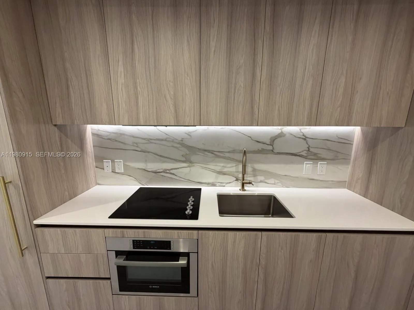 77 SE 5th Street # 3204, Miami FL 33131