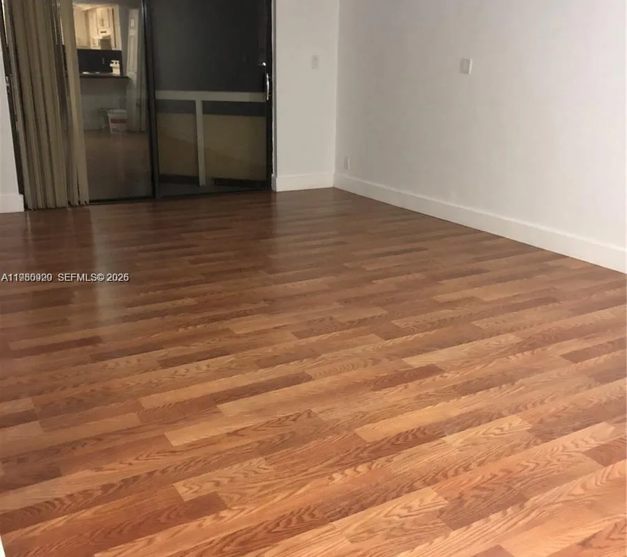 8290 Lake Dr # 349, Doral FL 33166