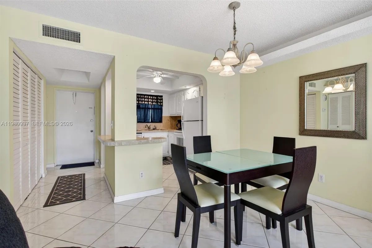 6600 Royal Palm Blvd # 207B, Margate FL 33063