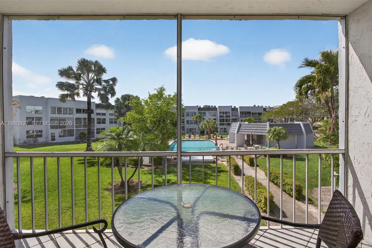 6600 Royal Palm Blvd # 207B, Margate FL 33063