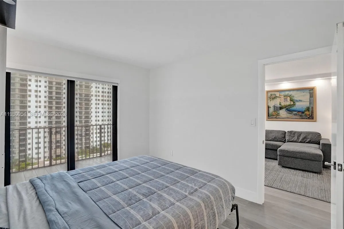 1201 S Ocean Dr # 1407S, Hollywood FL 33019