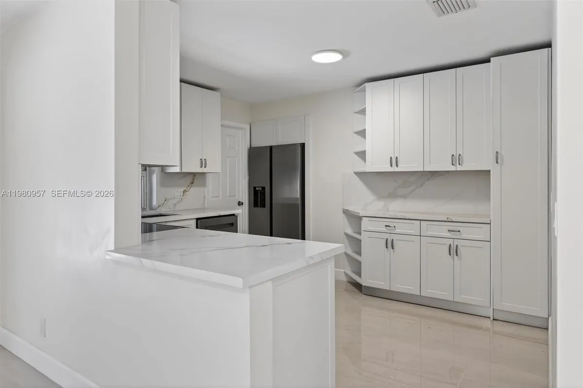 6740 Arthur St, Hollywood FL 33024