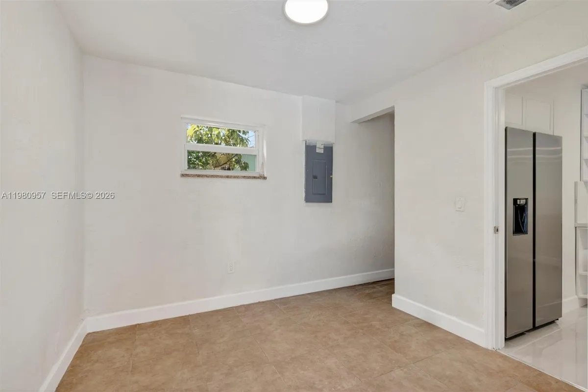 6740 Arthur St, Hollywood FL 33024