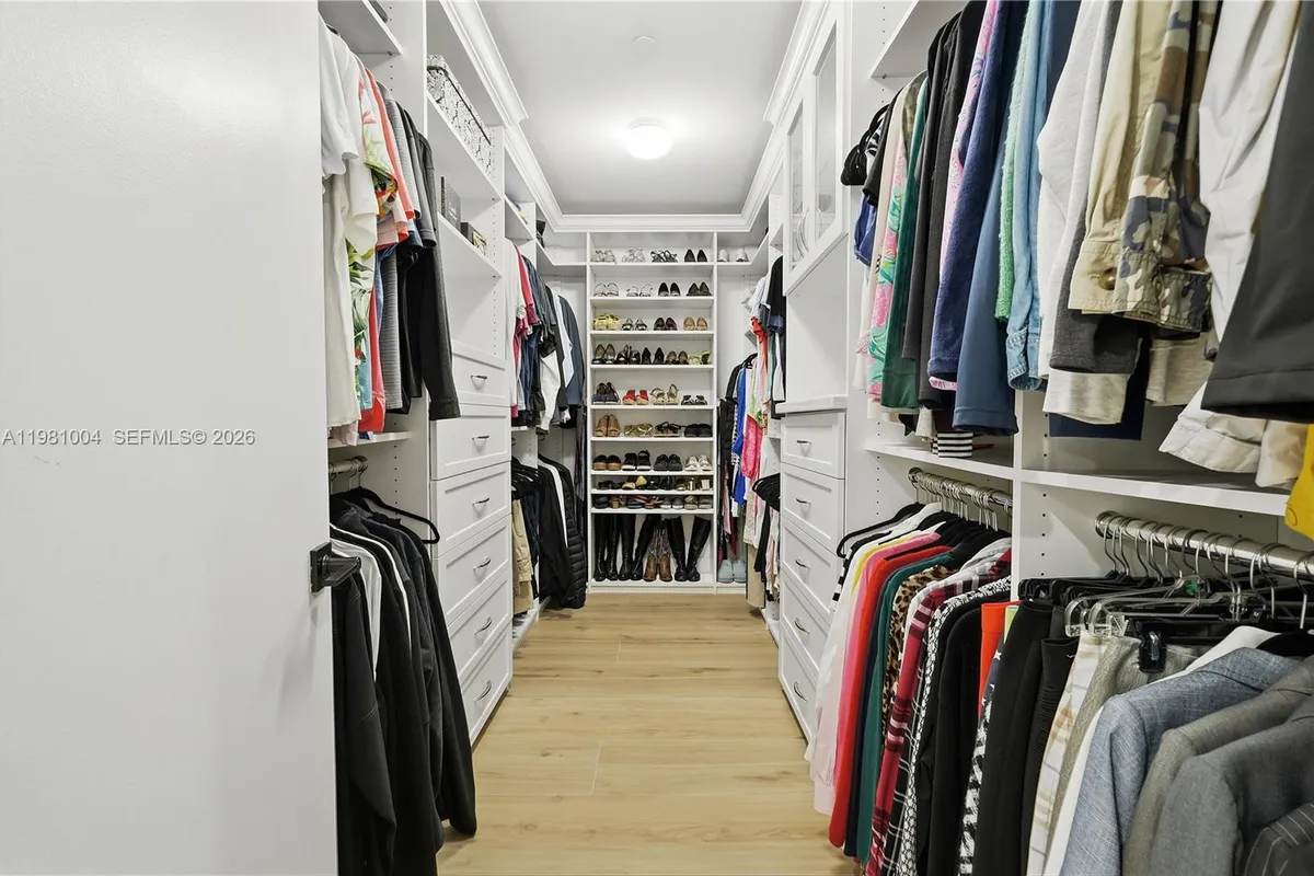 606 NE 14th Ave, Fort Lauderdale FL 33304