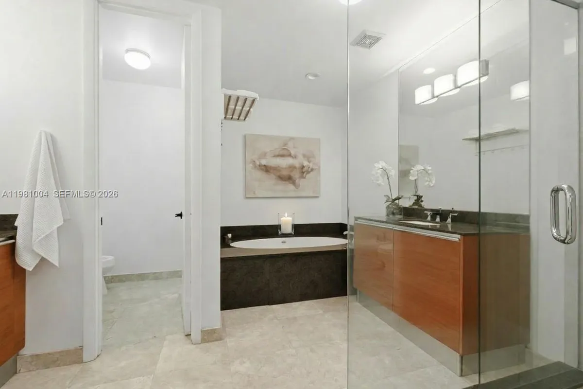 606 NE 14th Ave, Fort Lauderdale FL 33304