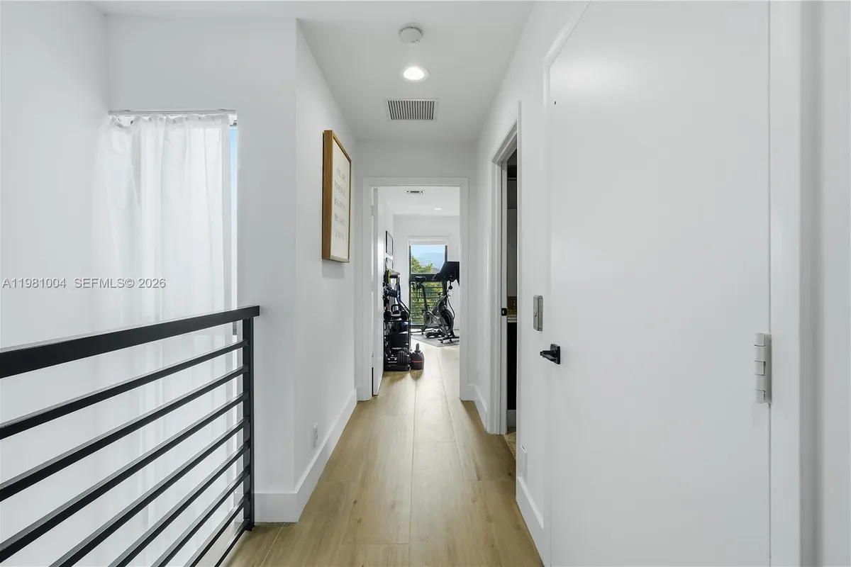 606 NE 14th Ave, Fort Lauderdale FL 33304