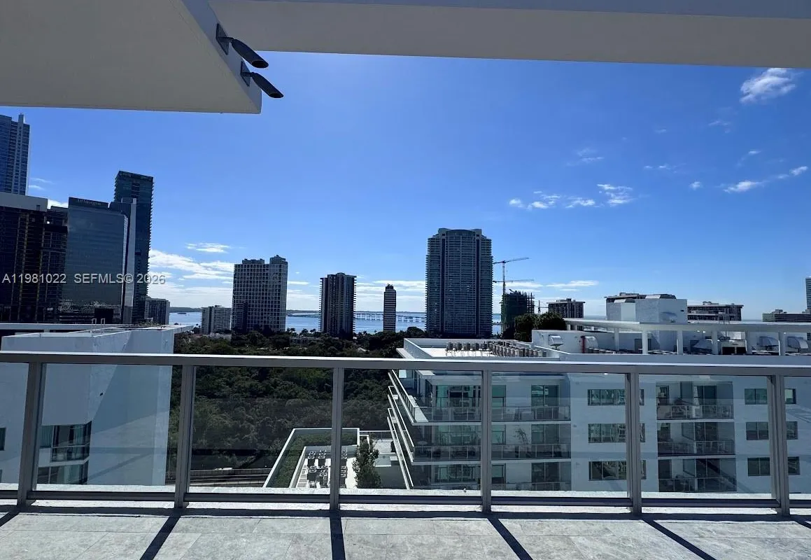 1611 SW 2nd Av # 306, Miami FL 33129