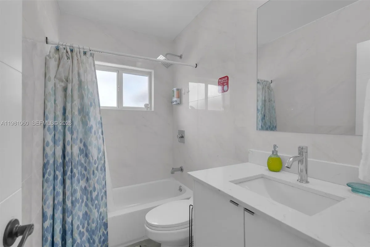 2227 NW 65th Ave, Margate FL 33063