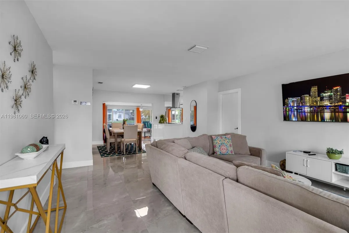 2227 NW 65th Ave, Margate FL 33063