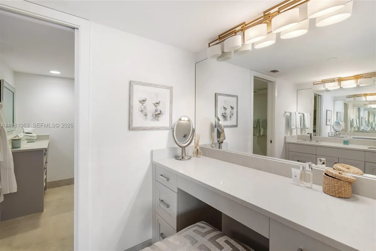 19670 Beach Rd # A404, Tequesta FL 33469