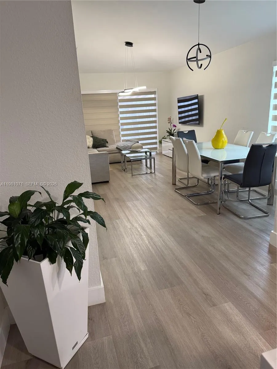 5121 NW 114th Ct, Doral FL 33178