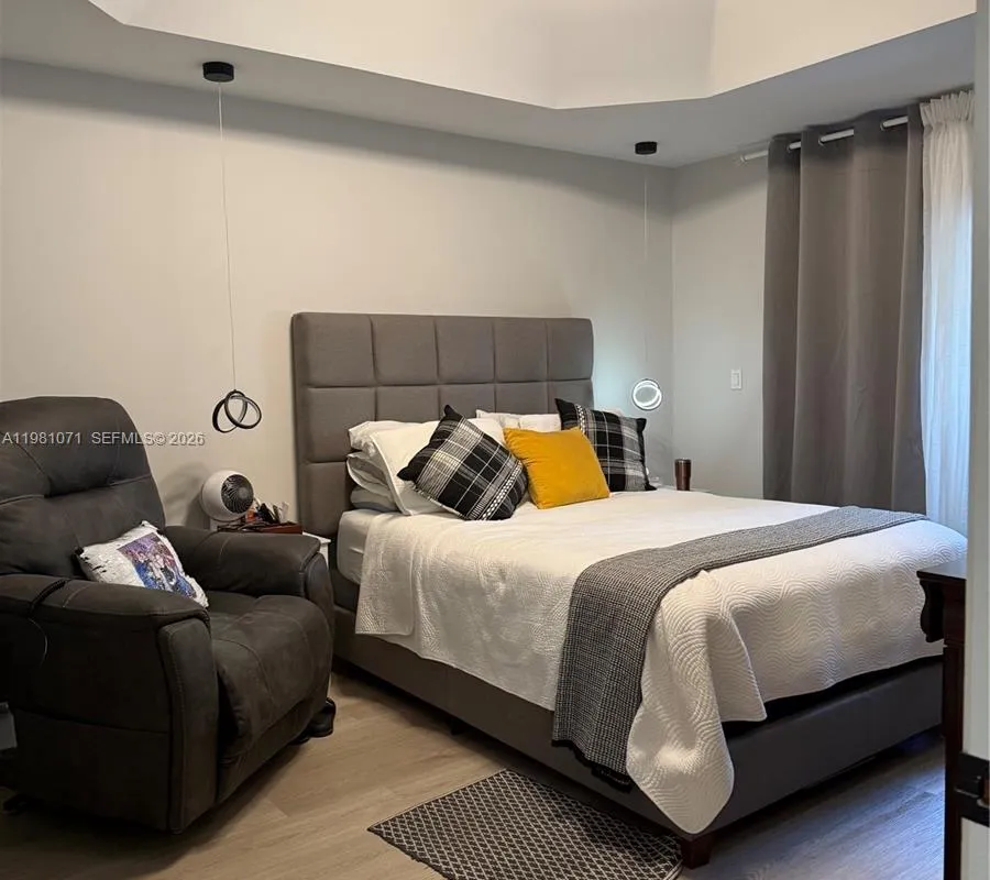 5121 NW 114th Ct, Doral FL 33178