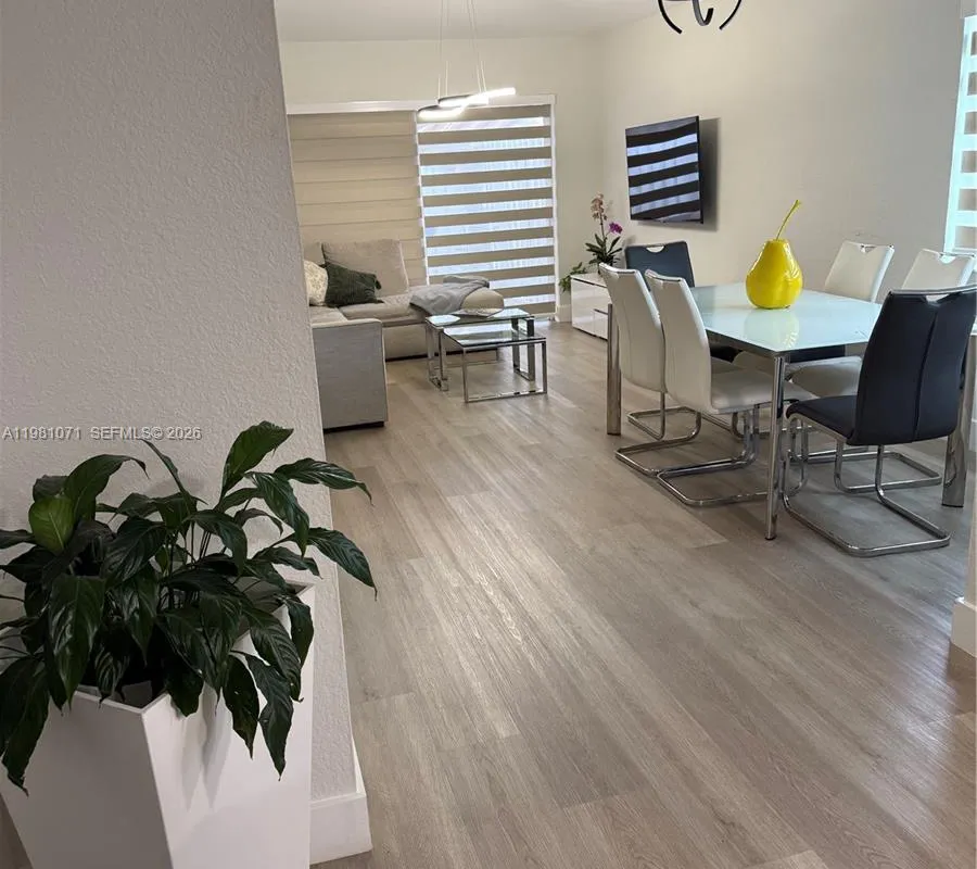 5121 NW 114th Ct, Doral FL 33178